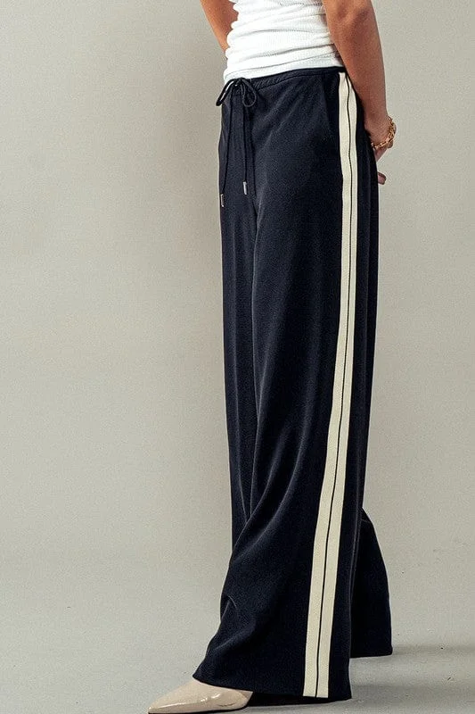 Urban Daizy Repose Wide Leg Pants in Black Trendy Tapered Pants