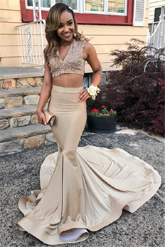 Elegant V-Neck Sleeveless Ruffles Prom Dresses | Mermaid Sweep Train Appliques Evening Dresses