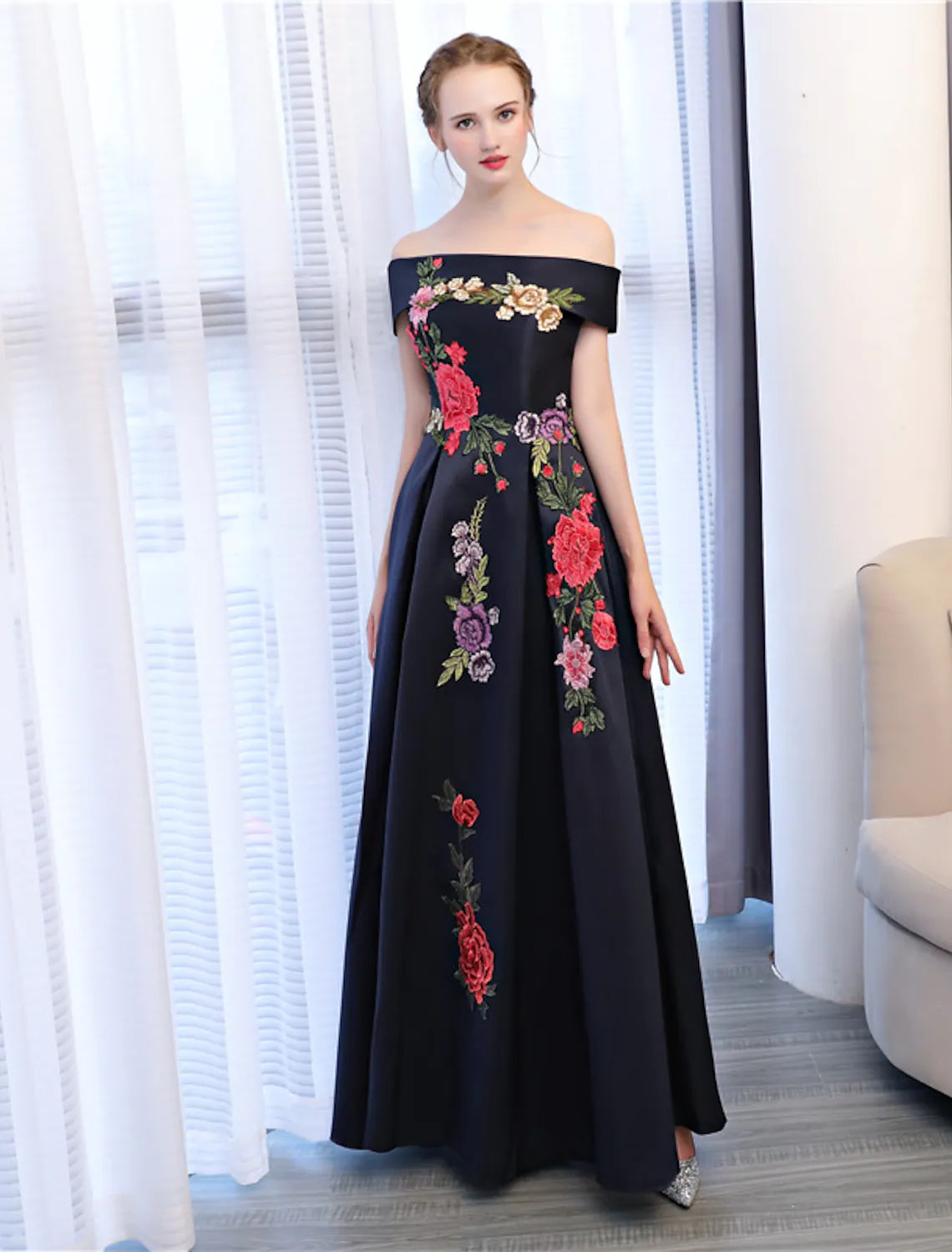 A-Line Floral Dress Wedding Guest Floor Length Sleeveless Off Shoulder Satin with Embroidery Appliques A-Line Floral Dress Wedding Guest Floor Length Sleeveless Off Shoulder Satin with Embroidery Appliques