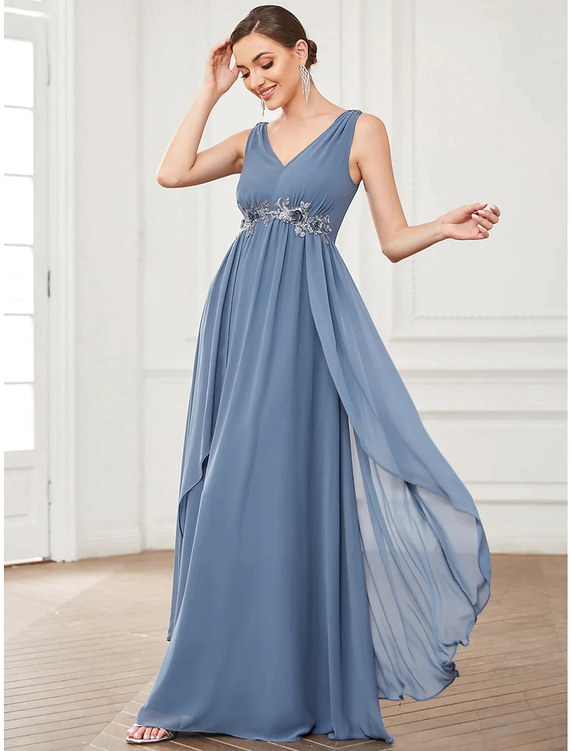 A-Line Prom Dresses Party Wear Floor Length Sleeveless V Neck Chiffon with Appliques A-Line Prom Dresses Party Wear Floor Length Sleeveless V Neck Chiffon with Appliques